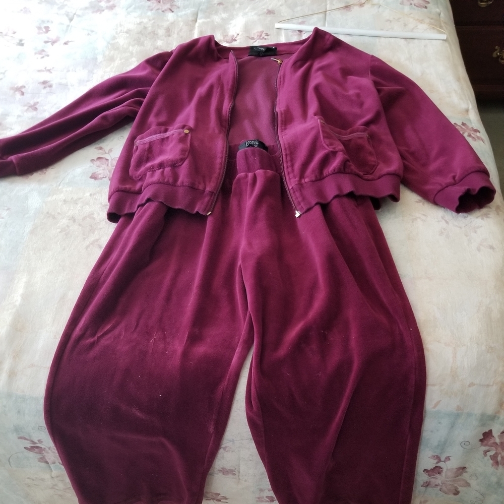 Burgundy jogging outfit large petite
